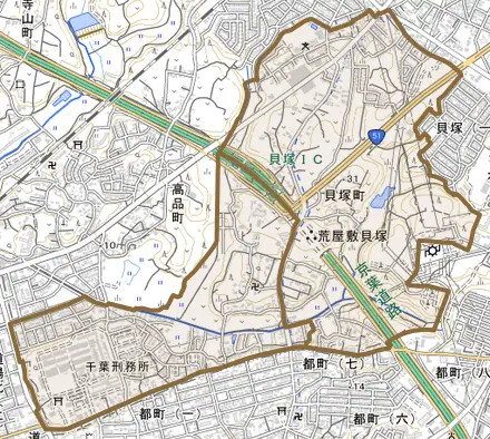 貝塚町とその周辺の地図。町の範囲を重ねている