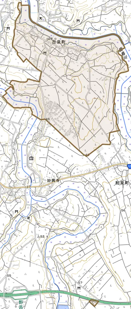 古泉町とその周辺の地図。町の範囲を重ねている