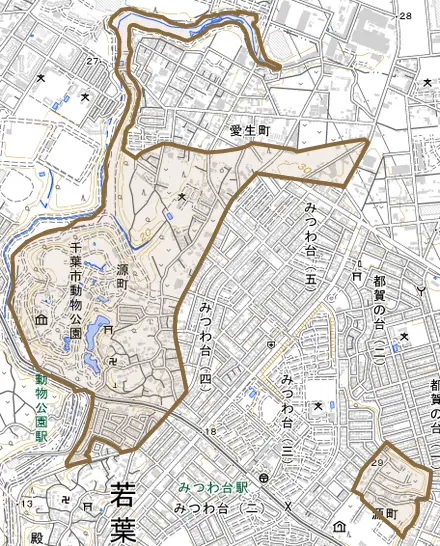 源町とその周辺の地図。町の範囲を重ねている