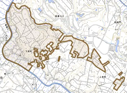 下泉町とその周辺の地図。町の範囲を重ねている