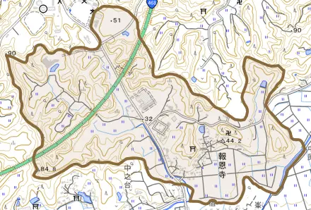 報恩寺とその周辺の地図。町の範囲を重ねている