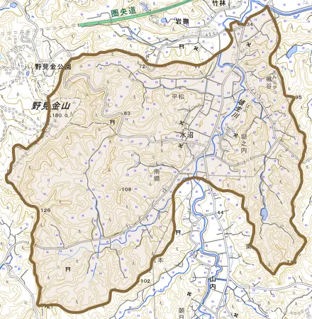 水沼とその周辺の地図。町の範囲を重ねている