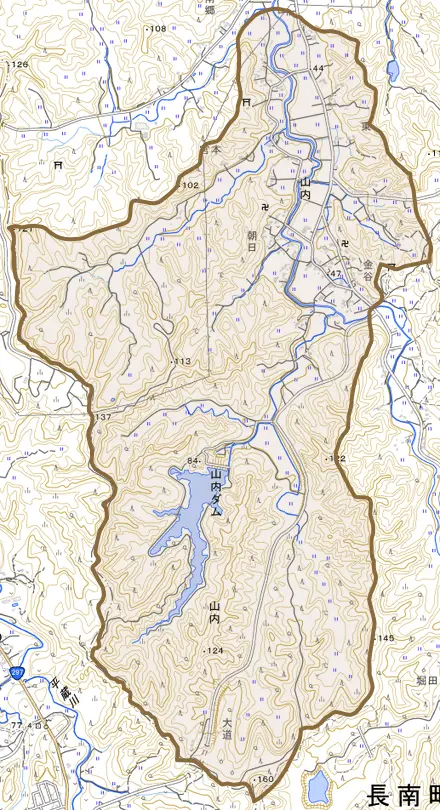 山内とその周辺の地図。町の範囲を重ねている