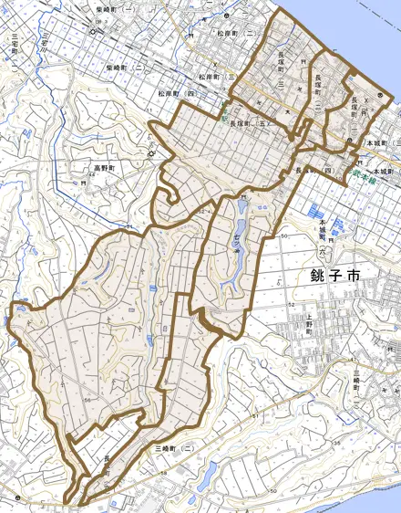 長塚町とその周辺の地図。町の範囲を重ねている