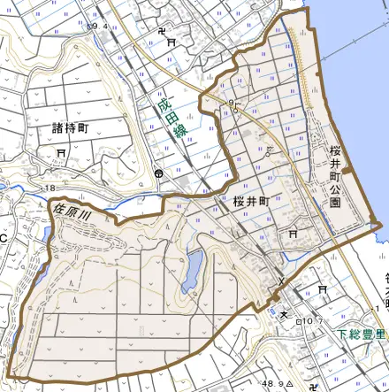 桜井町とその周辺の地図。町の範囲を重ねている