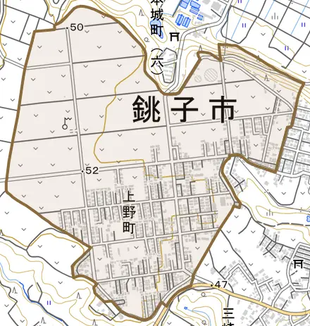 上野町とその周辺の地図。町の範囲を重ねている