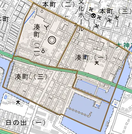 湊町とその周辺の地図。町の範囲を重ねている