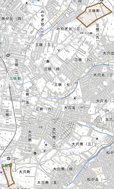 三咲町とその周辺の地図。町の範囲を重ねている