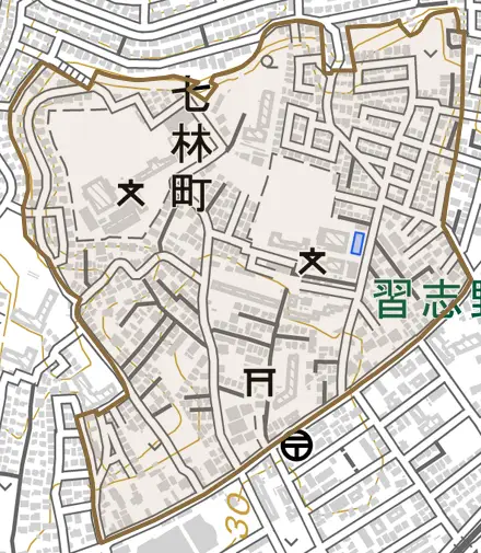 七林町とその周辺の地図。町の範囲を重ねている