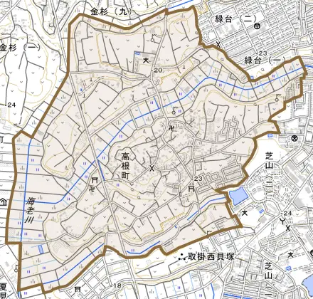 高根町とその周辺の地図。町の範囲を重ねている