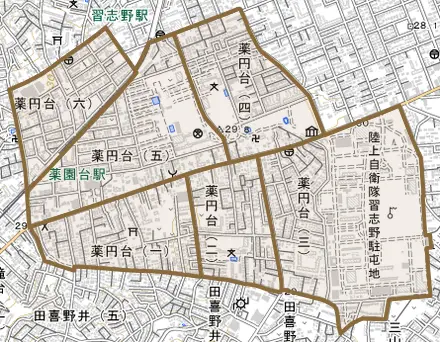 薬円台とその周辺の地図。町の範囲を重ねている