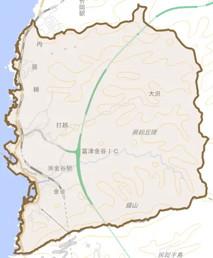 金谷とその周辺の地図。町の範囲を重ねている