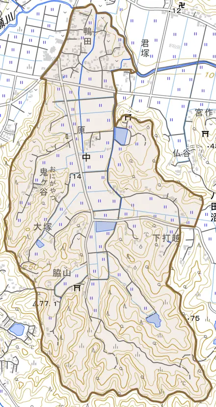 中とその周辺の地図。町の範囲を重ねている