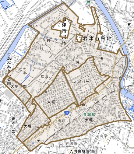 大堀とその周辺の地図。町の範囲を重ねている