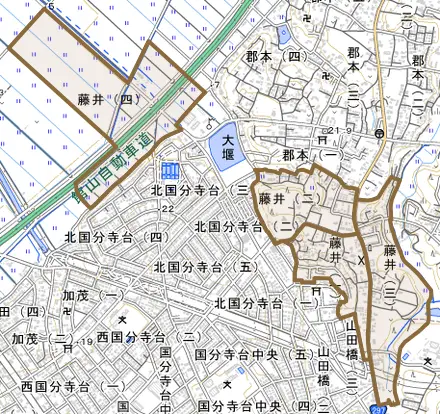 藤井とその周辺の地図。町の範囲を重ねている