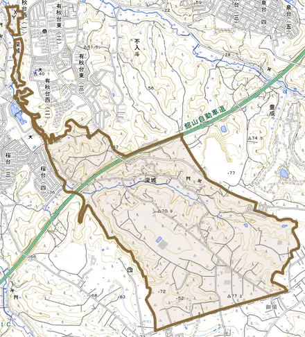 深城とその周辺の地図。町の範囲を重ねている