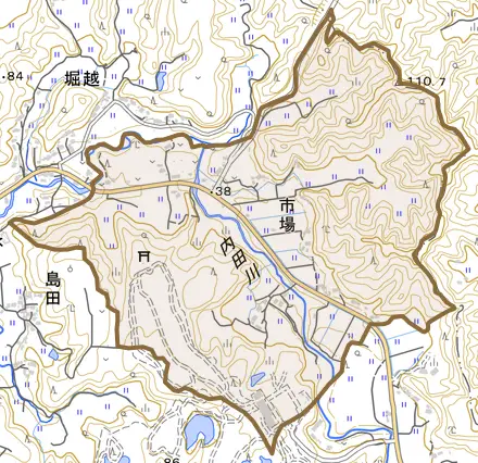 市場とその周辺の地図。町の範囲を重ねている