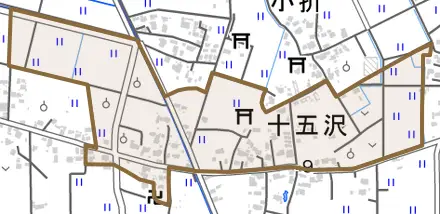 十五沢とその周辺の地図。町の範囲を重ねている