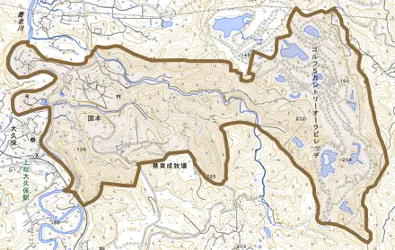 国本とその周辺の地図。町の範囲を重ねている