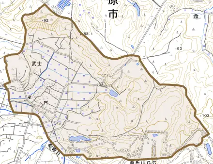 武士とその周辺の地図。町の範囲を重ねている