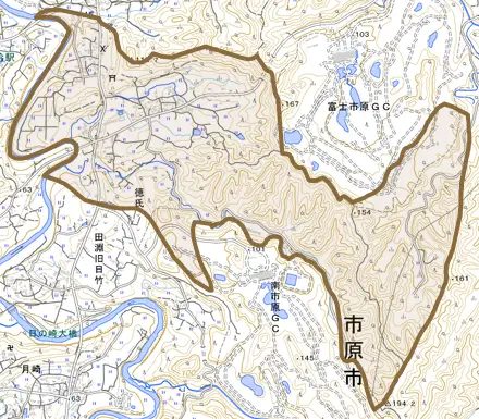 徳氏とその周辺の地図。町の範囲を重ねている