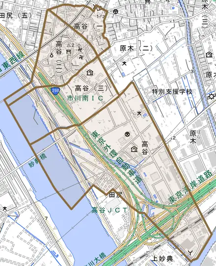 高谷とその周辺の地図。町の範囲を重ねている