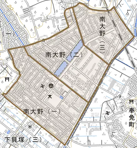 南大野とその周辺の地図。町の範囲を重ねている