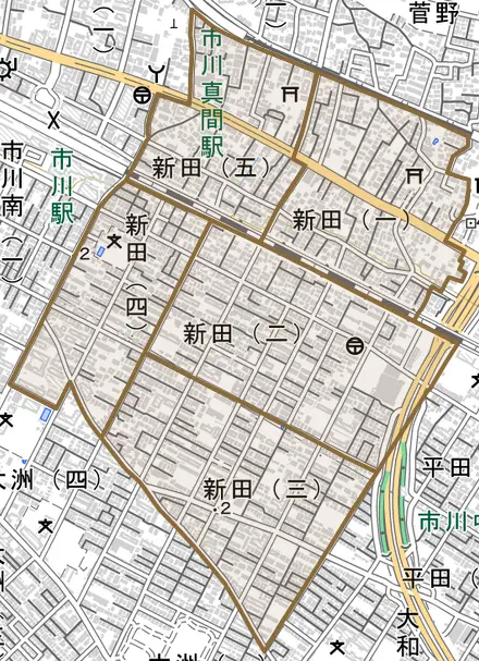 新田とその周辺の地図。町の範囲を重ねている