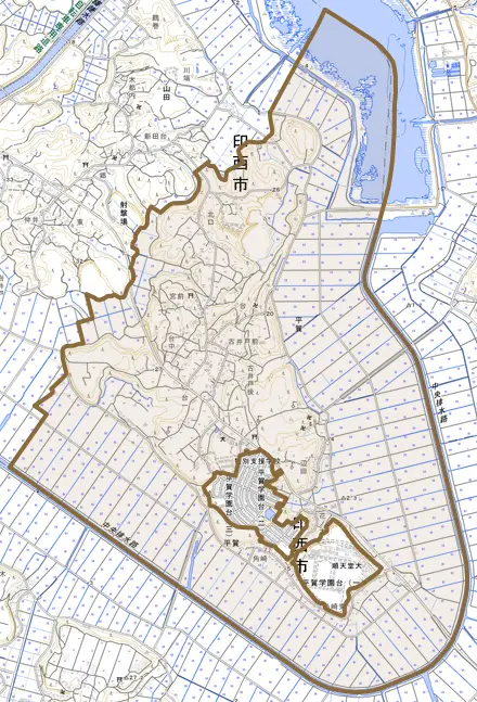 平賀とその周辺の地図。町の範囲を重ねている