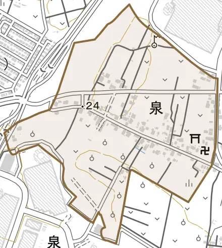 泉とその周辺の地図。町の範囲を重ねている