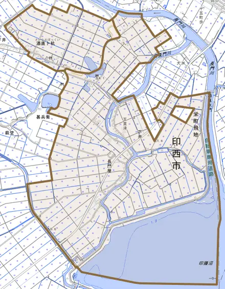 酒直卜杭とその周辺の地図。町の範囲を重ねている