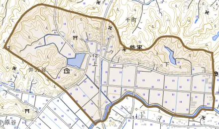 能実とその周辺の地図。町の範囲を重ねている
