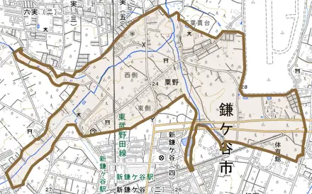 粟野とその周辺の地図。町の範囲を重ねている