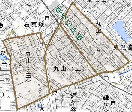 丸山とその周辺の地図。町の範囲を重ねている