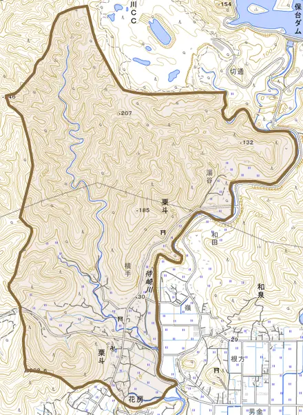 粟斗とその周辺の地図。町の範囲を重ねている