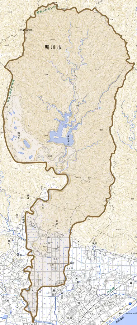和泉とその周辺の地図。町の範囲を重ねている