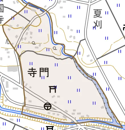 寺門とその周辺の地図。町の範囲を重ねている
