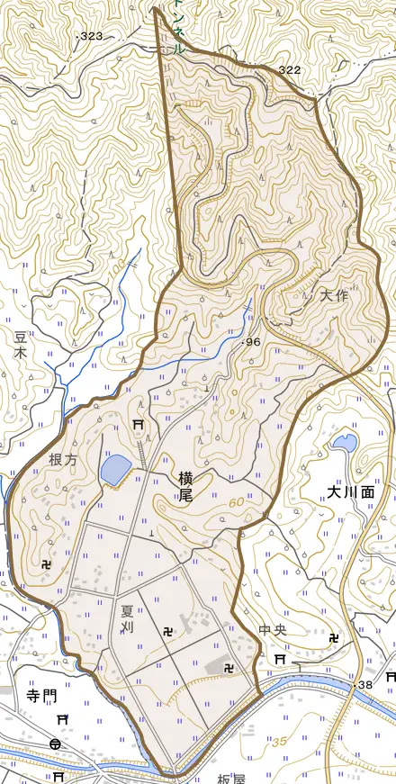 横尾とその周辺の地図。町の範囲を重ねている