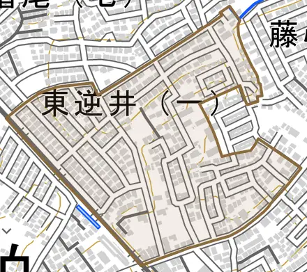 東逆井とその周辺の地図。町の範囲を重ねている