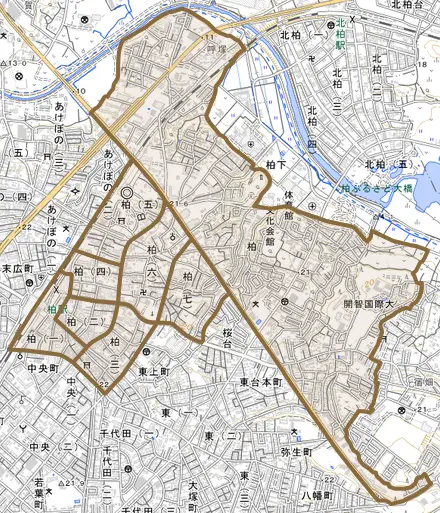 柏とその周辺の地図。町の範囲を重ねている