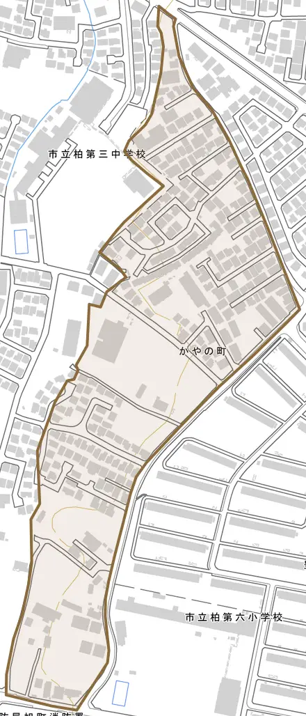 かやの町とその周辺の地図。町の範囲を重ねている
