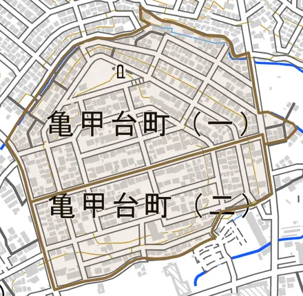 亀甲台町とその周辺の地図。町の範囲を重ねている
