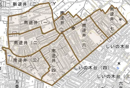 南逆井とその周辺の地図。町の範囲を重ねている