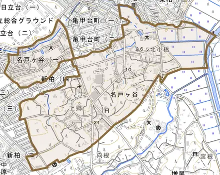 名戸ケ谷とその周辺の地図。町の範囲を重ねている