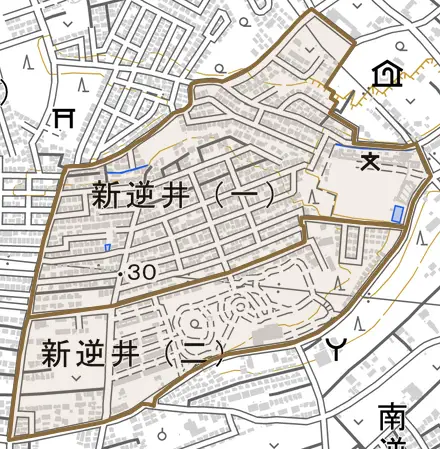 新逆井とその周辺の地図。町の範囲を重ねている