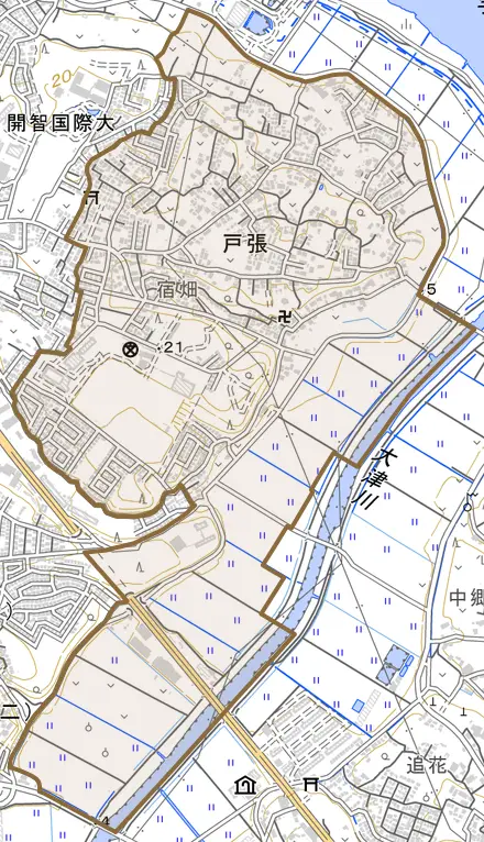 戸張とその周辺の地図。町の範囲を重ねている