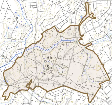 鳩山とその周辺の地図。町の範囲を重ねている