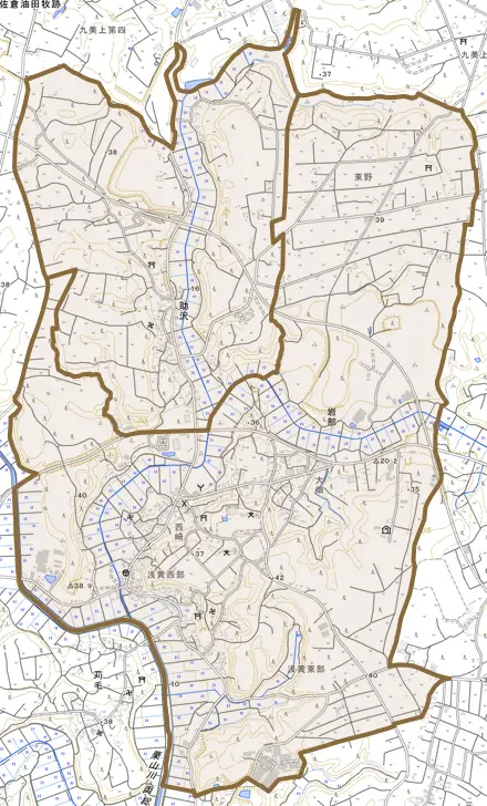 岩部とその周辺の地図。町の範囲を重ねている