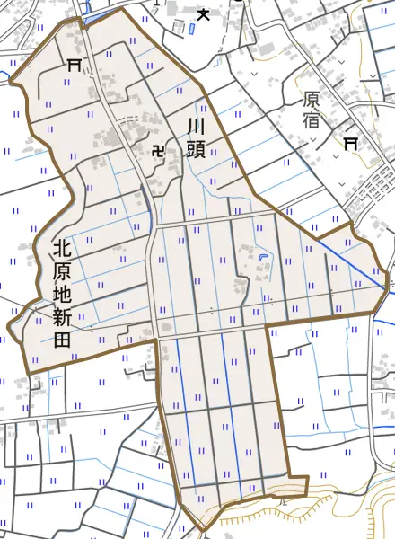 川頭とその周辺の地図。町の範囲を重ねている