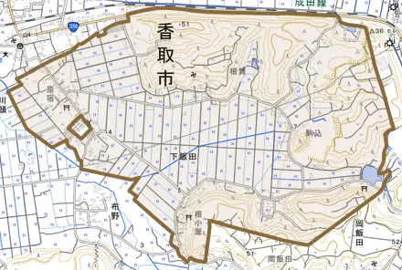 下飯田とその周辺の地図。町の範囲を重ねている
